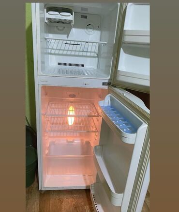 холодильник рефрежератор: Холодильник AEG, Б/у, Двухкамерный, 140 *