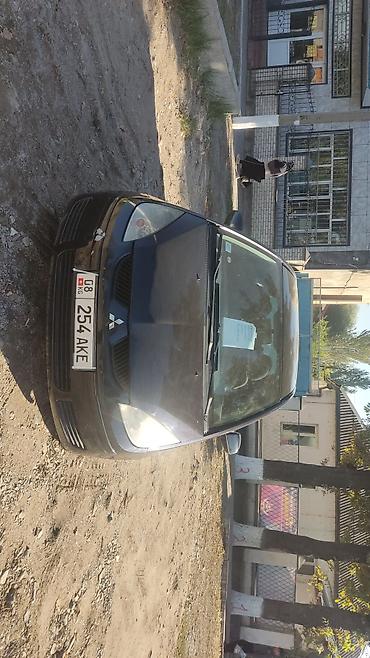 corolla 2016: Mitsubishi Colt: 2008 г., Хэтчбэк — 3