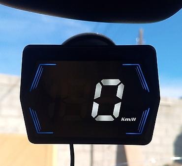 Цифровой спидометр/HUD для автомобиля - Крупный светодиодный дисплей