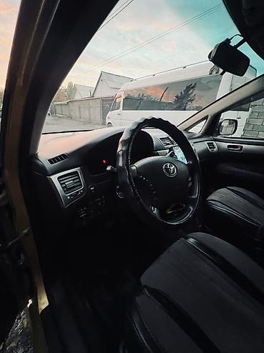 honda avancer: Toyota Ipsum: 2004 г., Автомат, Бензин, Минивэн — 10
