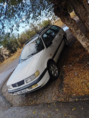 другие детали кузова: Volkswagen Passat Variant: 1993 г., Механика, Бензин, Универсал — 3