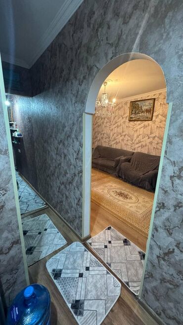 Köhnə tikili: Bakı, 2 otaqlı, Köhnə tikili, m. İnşaatçılar, 40 kv. m — 2