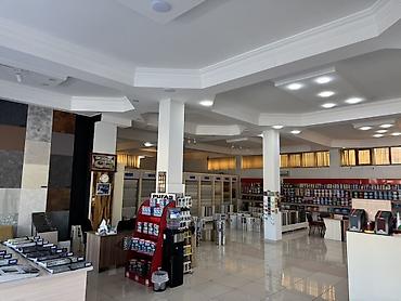 vitraj: 2 nömrəli tibb koleci ilə üz bə üz 270 kv hündürlük 5 metr pəncərə — 2