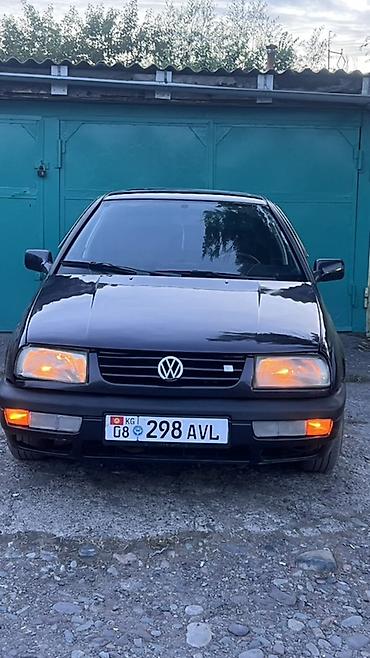 from japan: Volkswagen Vento: 1993 г., 1.8 л, Механика, Бензин, Седан — 2