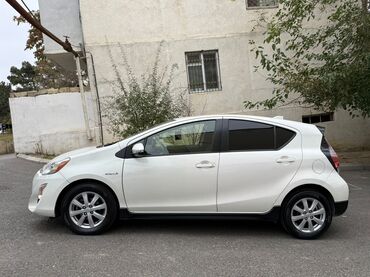 Toyota: Toyota Prius: 1.5 l | 2016 il Hetçbek — 5