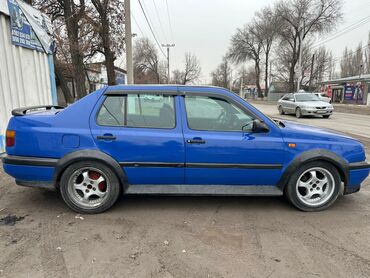 Volkswagen: Volkswagen Vento: 1995 г., 1.8 л, Бензин, Седан — 6