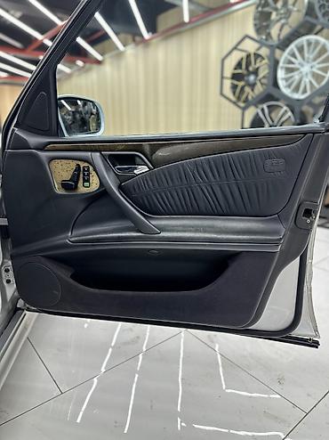 Mercedes-Benz: Mercedes-Benz E-Class: 2001 г., 4.3 л — 16