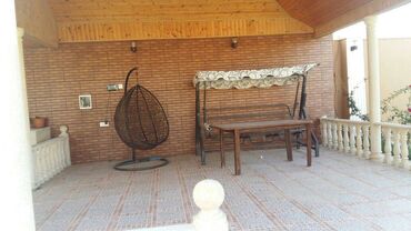 Bağ evlərinin kirayəsi: Pirşağı qəs., 248 kv. m, 4 otaqlı — 2