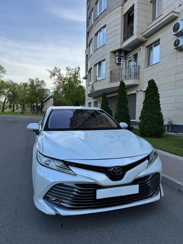 Toyota: Toyota Camry: 2018 г., 2.5 л, Автомат, Бензин, Седан