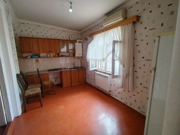 Долгосрочная аренда квартир: Ev yerləşir Sabunçuda məscidin yanında bina evidir arxasında həyəti də