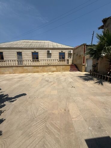 Həyət evi alıram: Binəqədi qəs. 4 otaqlı, 160 kv. m, Orta təmir
