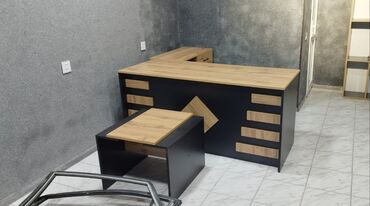 islenmis ofis kreslo: ✅Stokda: 15 ədəd var ✅Yenidir! qiymət real öz qiymətidir!