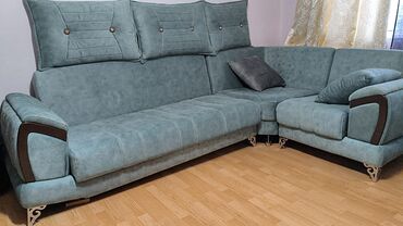 аренда квартир в баку за 200 манат: NigKunc divan acilir. Bazalidir. Satilir 300azn. Olcu 2×3. Unvan