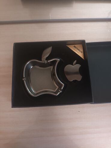 Bitkilər üçün dibçəklər: Iphone 
Alişqan 
Kül qabi dəsti
Hədiyyə dəsti