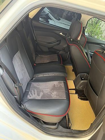 фокси: Ford Focus: 2013 г., Универсал — 9