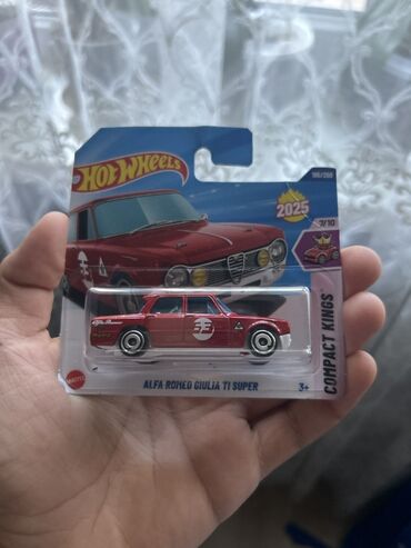 yoqa mat: Məhsul: Hot Wheels – Alfa Romeo Giulia TI Super Seriya: Compact Kings