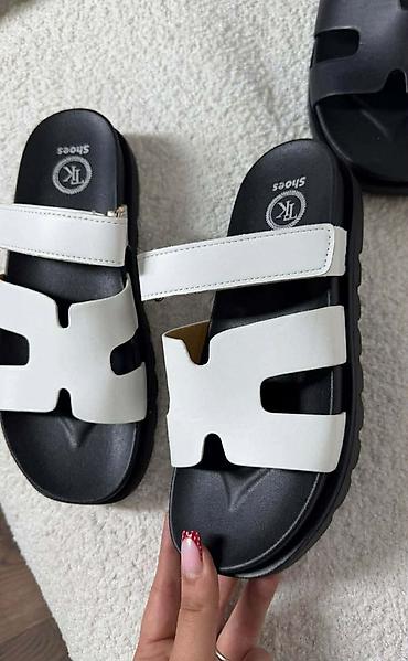 samba zenske patike: Cena
2400 din
36-41
OR💥 — 1