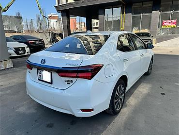 Toyota: Toyota Corolla: 2019 г., 1.8 л, Вариатор, Гибрид, Седан — 5