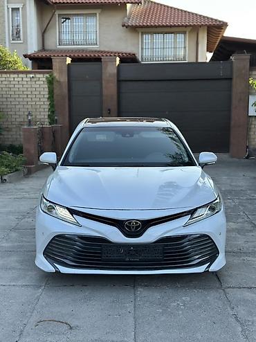 12000: Toyota Camry: 2018 г., 2.5 л, Автомат, Бензин, Седан — 3