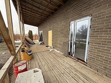 Продажа коттеджей и домов: Продается дом в Таш-Мойноке Большой участок с двумя строениями — — 2