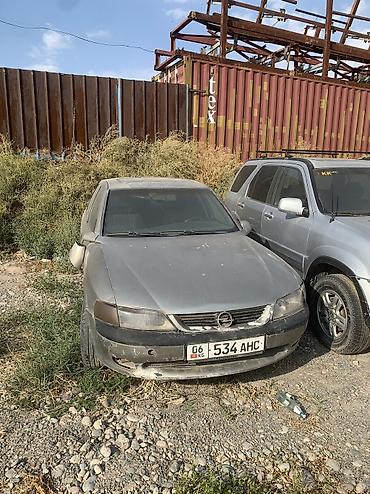 ope: Opel Vectra: 1997 г., 1.6 л, Механика, Бензин, Седан — 6