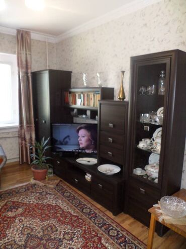 сколько стоит двухэтажный дом: 2 комнаты, 53 м², 105 серия, 2 этаж, Дизайнерский ремонт