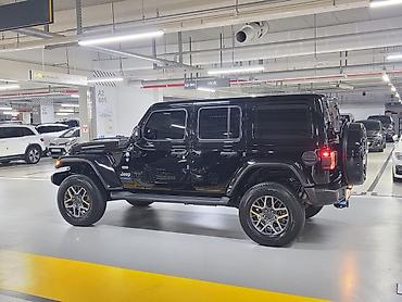 lider: Jeep Wrangler: 2022 г., 2 л, Автомат, Электромобиль, Внедорожник — 7