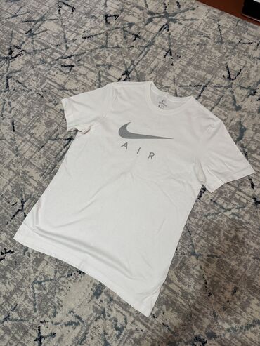футболку размер s: Мужская футболка, L (EU 40), Nike, Б/у, цвет - Белый