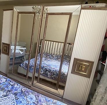 desti: Yataq otağı mebel dəsti Tərkibi: - Geniş 5 qapılı dolab: mərkəzdə tam — 2