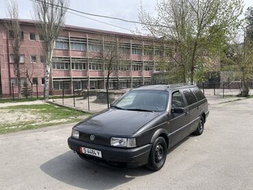 volkswagen туарег: Volkswagen Passat: 1992 г., 2 л, Механика, Бензин, Универсал