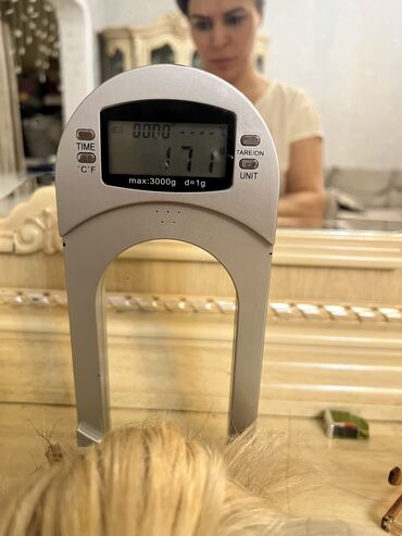 Təbii saçlar, pariklər: Qaynaq saçlar, Təbii — 4