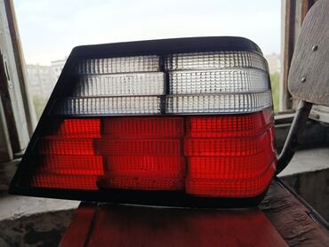 стекло w124: Задний правый стоп-сигнал Mercedes-Benz Оригинал