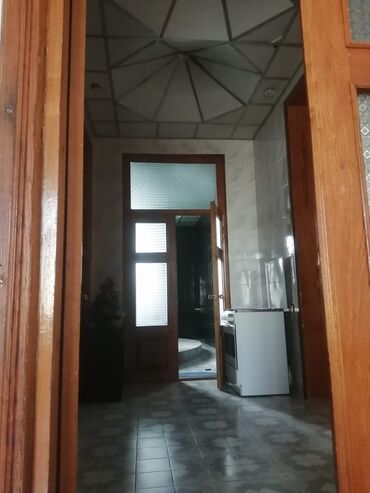 Həyət evləri və villaların satışı: 12 otaq, 600 kv. m, Kredit yoxdur, Orta təmir — 20