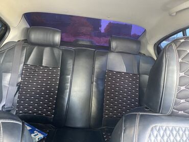 Nissan: Nissan Sunny / latio sedan - Küllü qara rəng, 4 qapılı sedan kuzov - -da lalafo.az — 11 Nissan: Nissan Sunny / latio sedan - Küllü qara rəng, 4 qapılı sedan kuzov - — 11