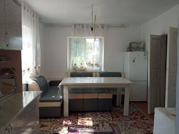 дома киргизия 1: 35 м², 3 комнаты, Свежий ремонт С мебелью