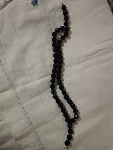 Təsbehlər: Məhsul: Təsbeh dəsti (4 ədəd) Təsvir: - Ağ təsbeh: Oval-silindrik — 5