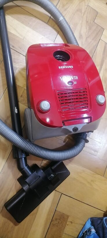 Klasični usisivači: Usisivač SAMSUNG 1600w na papirnu kesu kompletan dobar. Dobro vuče — 3
