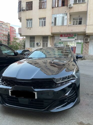 niva radiator: Kia K5: 2.5 l | 2023 il Sedan