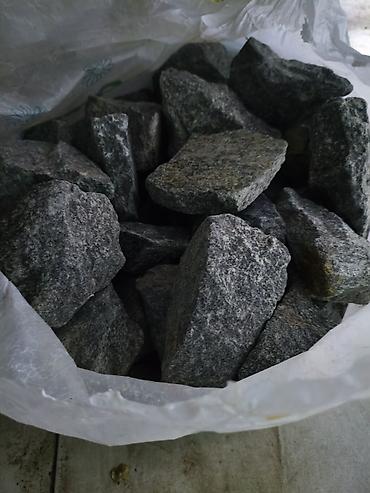 heyet supurgesi: GABBRO DIABAZ 20kl - Material: təbii qranit - Rəng: tünd boz, xırda — 1
