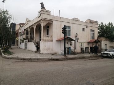аренда офиса в бизнес центре баку: Bu elanda təqdim olunan bina, əsas yol kənarında yerləşən, geniş və
