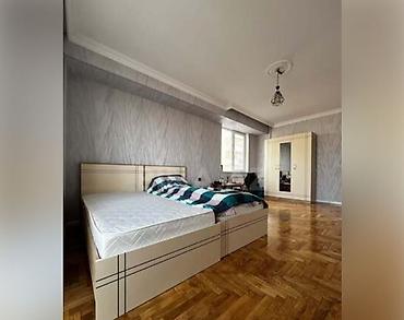 sabuncuda ev: 5 otaqlı menzil. 13 mertebe in. 11ci mertebe si. Evde 5 xanım qalır — 2