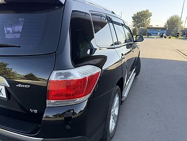 тайота ландгрузер: Toyota Highlander: 2011 г., 3.5 л, Автомат, Бензин, Внедорожник — 7