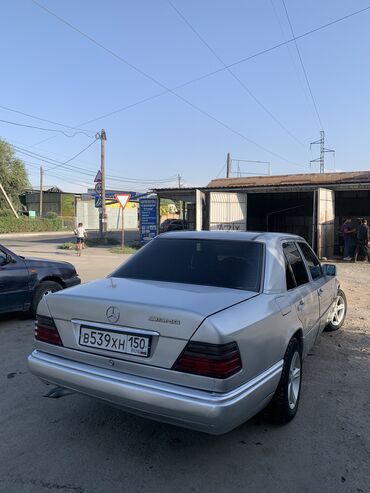 мерседес ешка цена в Кыргызстан | Автозапчасти: Mercedes-Benz E-Class: 2.8 л | 1993 г. | Седан