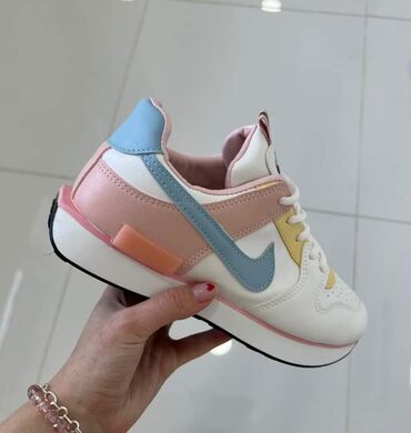 Women's Sneakers and athletic shoes: 41 — 14