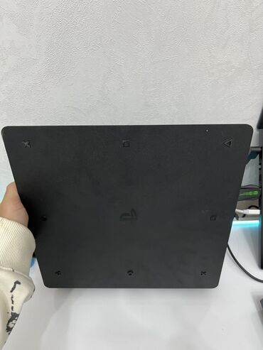 mingecevir telefon satisi: PlayStation 4 Slim oyun konsolu + 2 ədəd DualShock 2 pultlu 1tb ssd