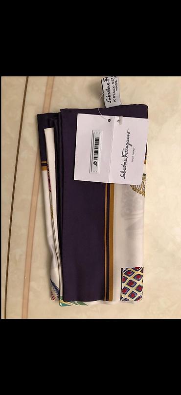 Digər aksesuarlar: Salvatore Ferragamo ipək şərf Original - Material: 100% ipək — 2