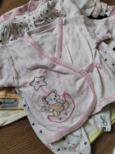 Paketi dečije odeće: Paket: Pantalone, Majice, Unisex — 5