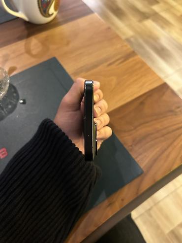 iphone 15 adapter: IPhone 15, Qara, Simsiz şarj — 6