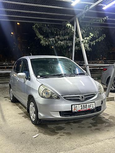 245 50 19: Honda Fit: 2006 г., 1.3 л, Вариатор, Бензин, Хэтчбэк — 3