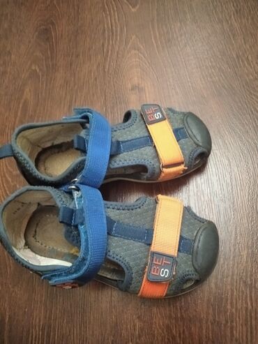 �� �� ���������� в Кыргызстан | ДЕТСКАЯ ОБУВЬ: Продаю сандалики на мальчика 1,2,3 фото - размер 26, цена - 300 сом